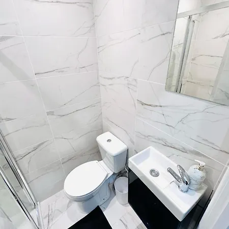 High Standard Central Studios Perfect For Tourists! Londra Esterno foto